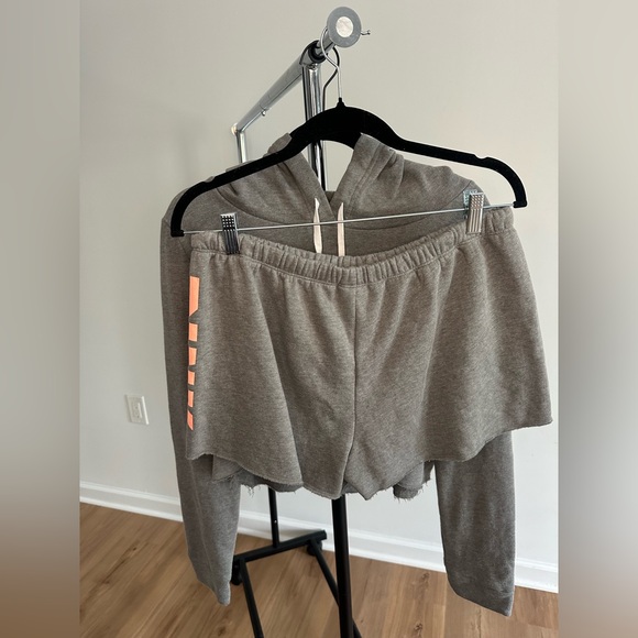 Victorias Secret PINK Gray Hoodie and Shorts Set - Picture 7 of 9